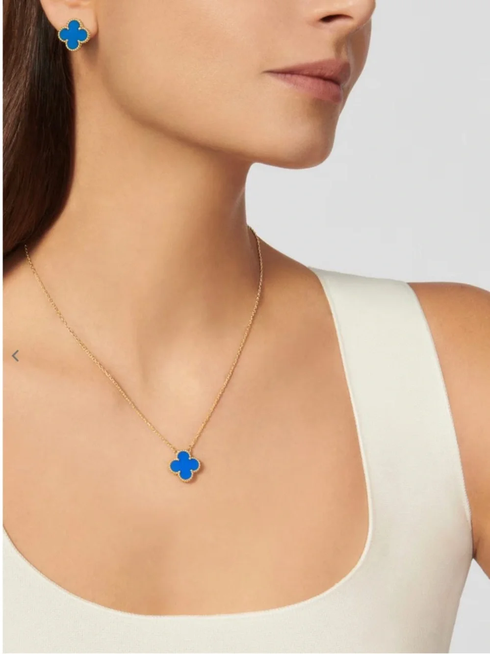 Van Cleef & Arpels Blue Alhambra Clover Stud Earrings in Yellow Gold - Picture 8 of 8